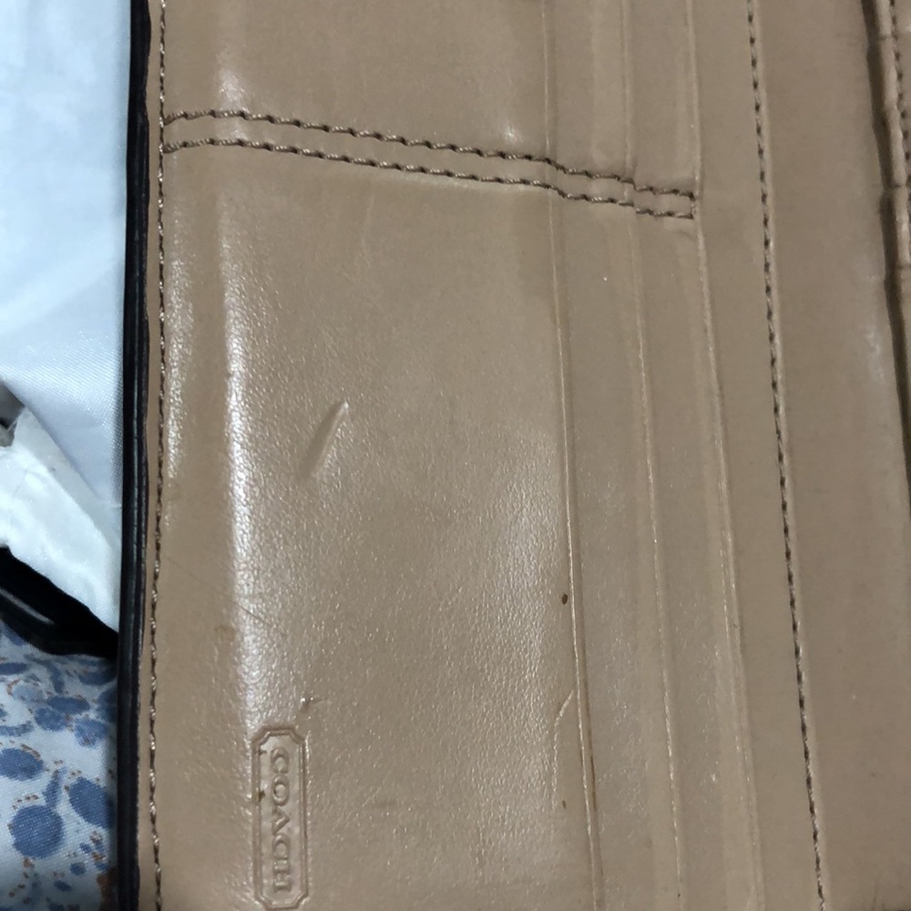 Coach Wallet - Picture 4 of 6
